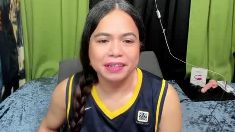 izza  izzasweet online show from April 28, 12:42 am