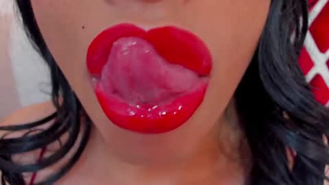 sweet_eliizabeth online show from May 4, 12:43 pm