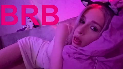 sweet_mol1y online show from August 2, 1:17 am