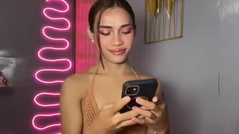 sweet_nikki03 online show from May 3, 10:20 am