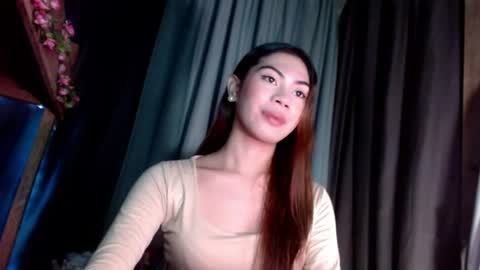 sweet_vell online show from June 8, 7:02 pm