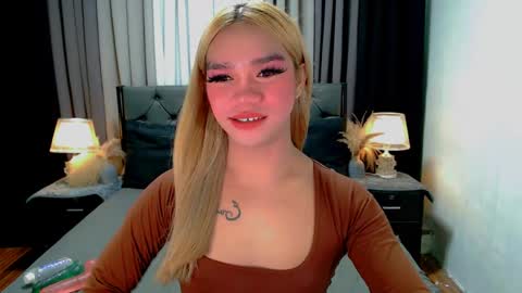 bea takashi  online show from April 25, 12:31 pm