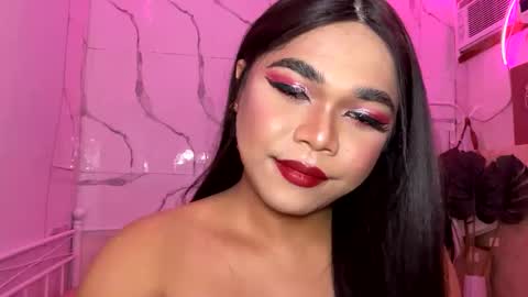 Leith Madrigal online show from November 8, 6:30 pm