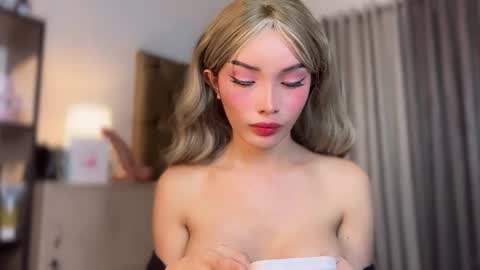 Candy online show from March 12, 6:24 pm