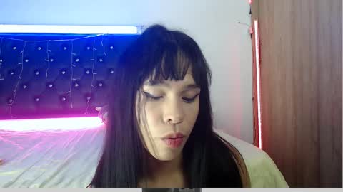 sweetmagic6 online show from March 29, 7:20 am