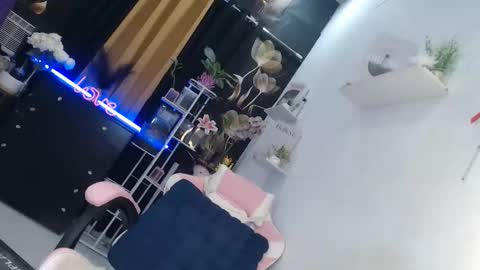 Ningning online show from April 30, 5:50 pm