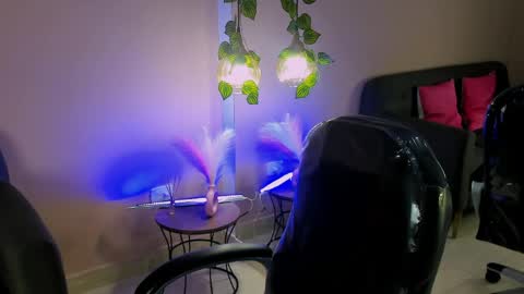 Tahra  online show from June 1, 7:59 pm