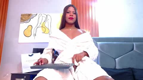 Tayra...  online show from May 8, 5:26 am