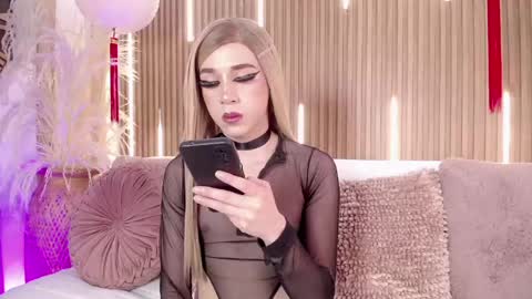 Sofia online show from April 27, 8:51 pm