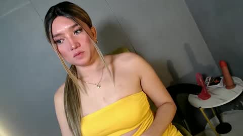 ellaine online show from January 21, 10:08 pm
