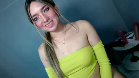 ellaine online show from January 28, 10:45 pm