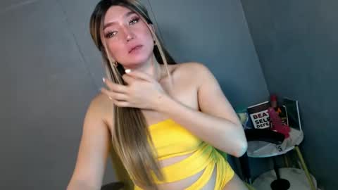 ellaine online show from February 7, 10:09 pm