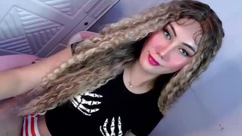 Im Dianna DONT FORGET TO FOLLOW ME   online show from February 14, 5:30 am