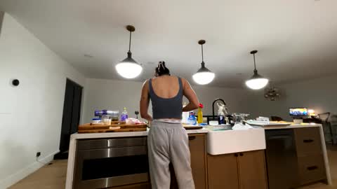 babygirlmami online show from February 24, 4:49 am