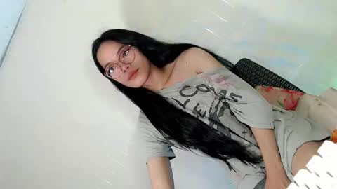the_horny_bella online show from April 25, 1:41 pm