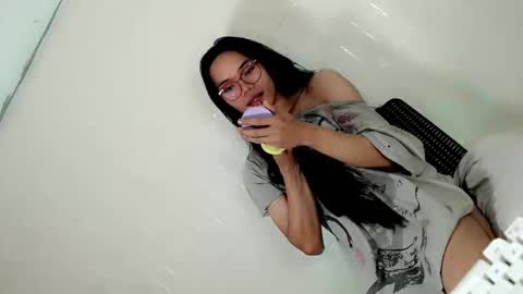 the_horny_bella online show from April 26, 1:42 pm