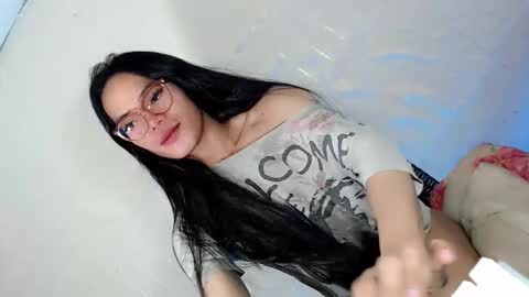 the_horny_bella online show from May 2, 4:12 pm