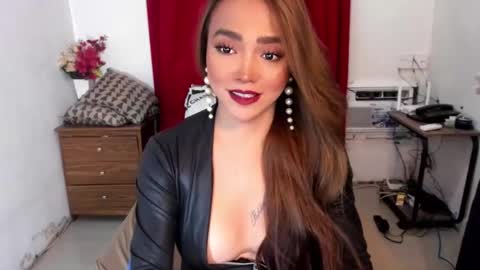 thegoldenmistress online show from May 11, 9:37 am