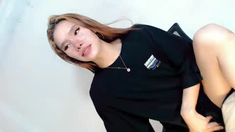 laisa online show from February 12, 7:02 am