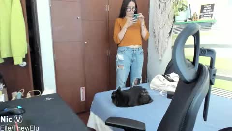 Nicole   TheyElleElu online show from February 12, 8:59 pm