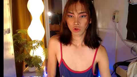 thrishafox online show from March 9, 9:40 pm