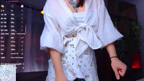 Molly online show from November 19, 5:24 pm