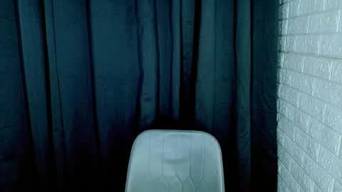 Chloe online show from July 4, 1:33 am