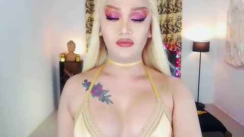 Snapshot of transplayfullolivia chatting on September 8, 7:45 pm KYLIE BELLA  TS online show from September 8, 7:45 pm