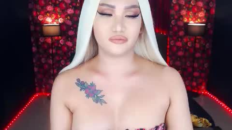 KYLIE BELLA  TS online show from May 7, 1:12 am