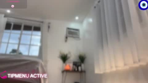 trixieemerald online show from August 9, 1:23 am