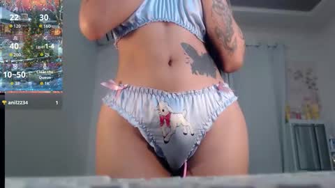 kenzie online show from November 15, 1:31 pm