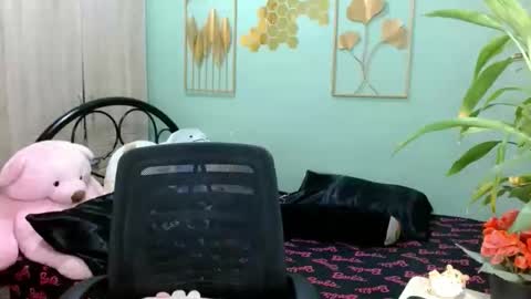 SHENA  online show from November 4, 6:34 am