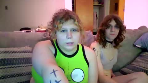 Gigi online show from June 18, 2:34 am