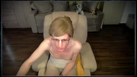 Clementine online show from October 1, 10:49 am