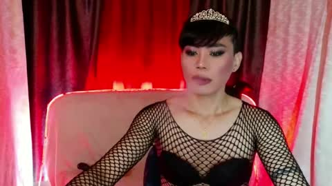 MISS ANNA online show from June 28, 2:10 pm