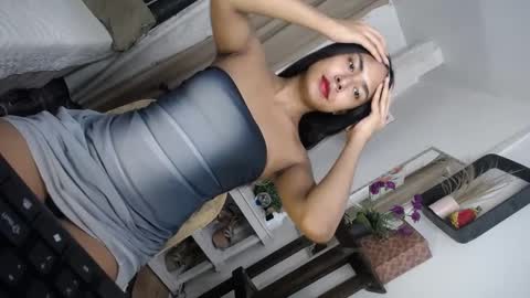 Snapshot of urasians_cummer chatting on March 10, 9:01 am Pau online show from March 10, 9:01 am