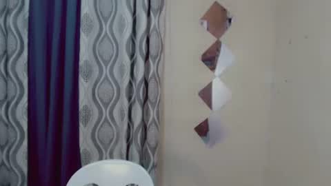 urasianyana online show from June 11, 2:53 am