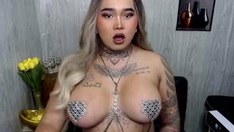 Maxxie online show from July 4, 4:12 pm