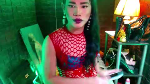 queen norelle online show from May 4, 12:04 am