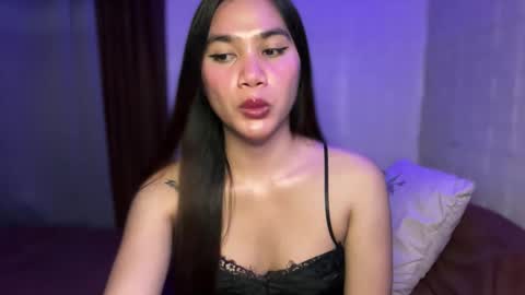 urhottylicious_cum online show from April 28, 12:32 pm