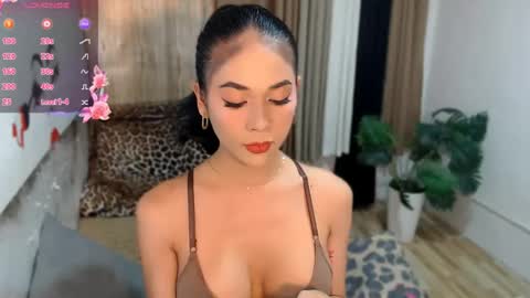 urhumiliationgirl online show from June 20, 10:51 am