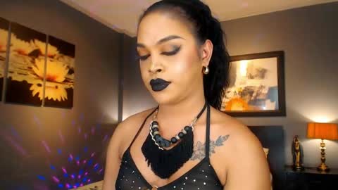 UrMajestyTyra online show from April 28, 1:04 am