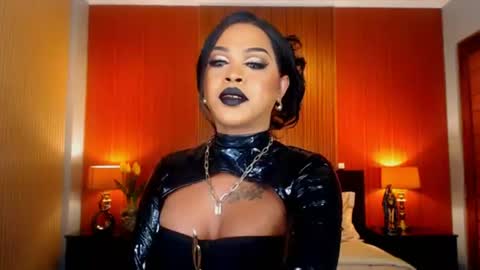 UrMajestyTyra online show from July 6, 4:30 am