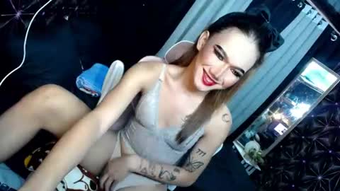 urts_hugecock online show from July 24, 4:38 pm