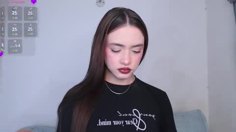 IG-valen mendoza99  twitter valenthompson99 online show from February 16, 11:45 pm