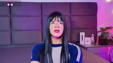 valentino moon online show from January 8, 2:15 am