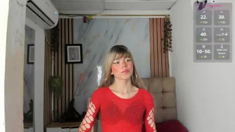 vanessa_jenner online show from May 3, 7:51 pm