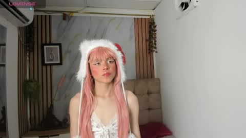 vanessa_jenner online show from May 4, 7:52 pm