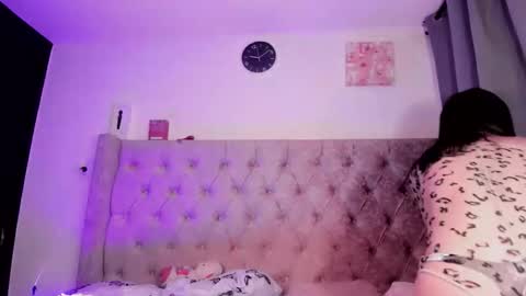 vanessacastroo online show from May 6, 5:36 am