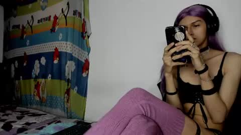 vannellope_vladimir online show from June 10, 3:22 pm